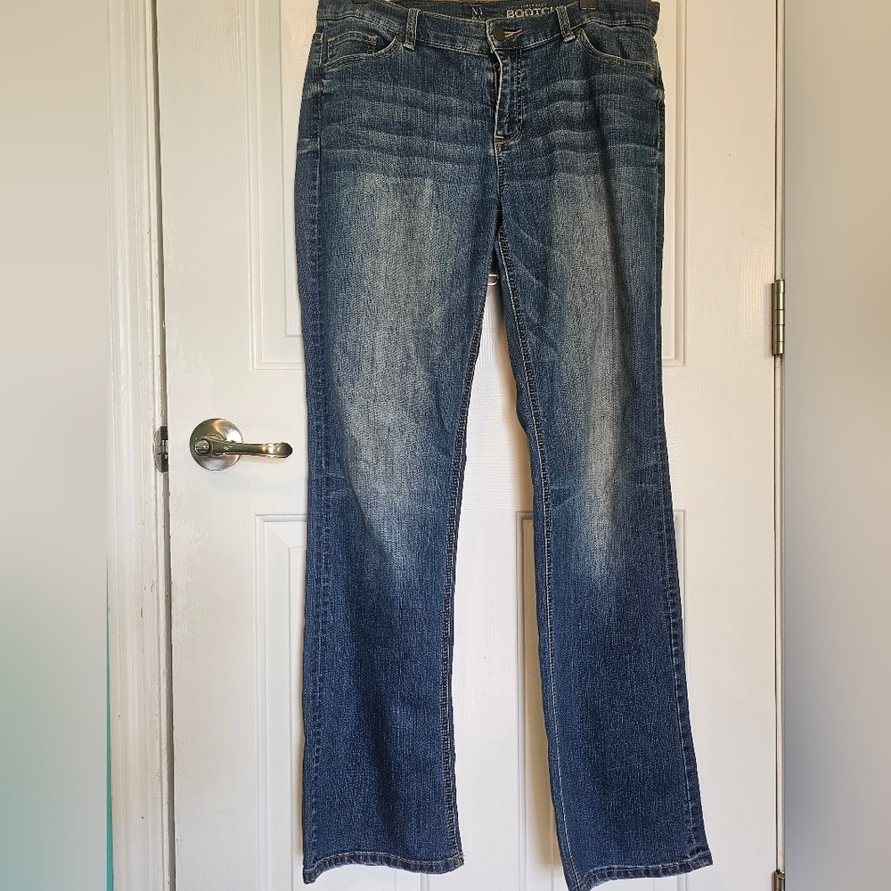 NY& CO Bootcut Classic Blue Jeans Women's Size 8